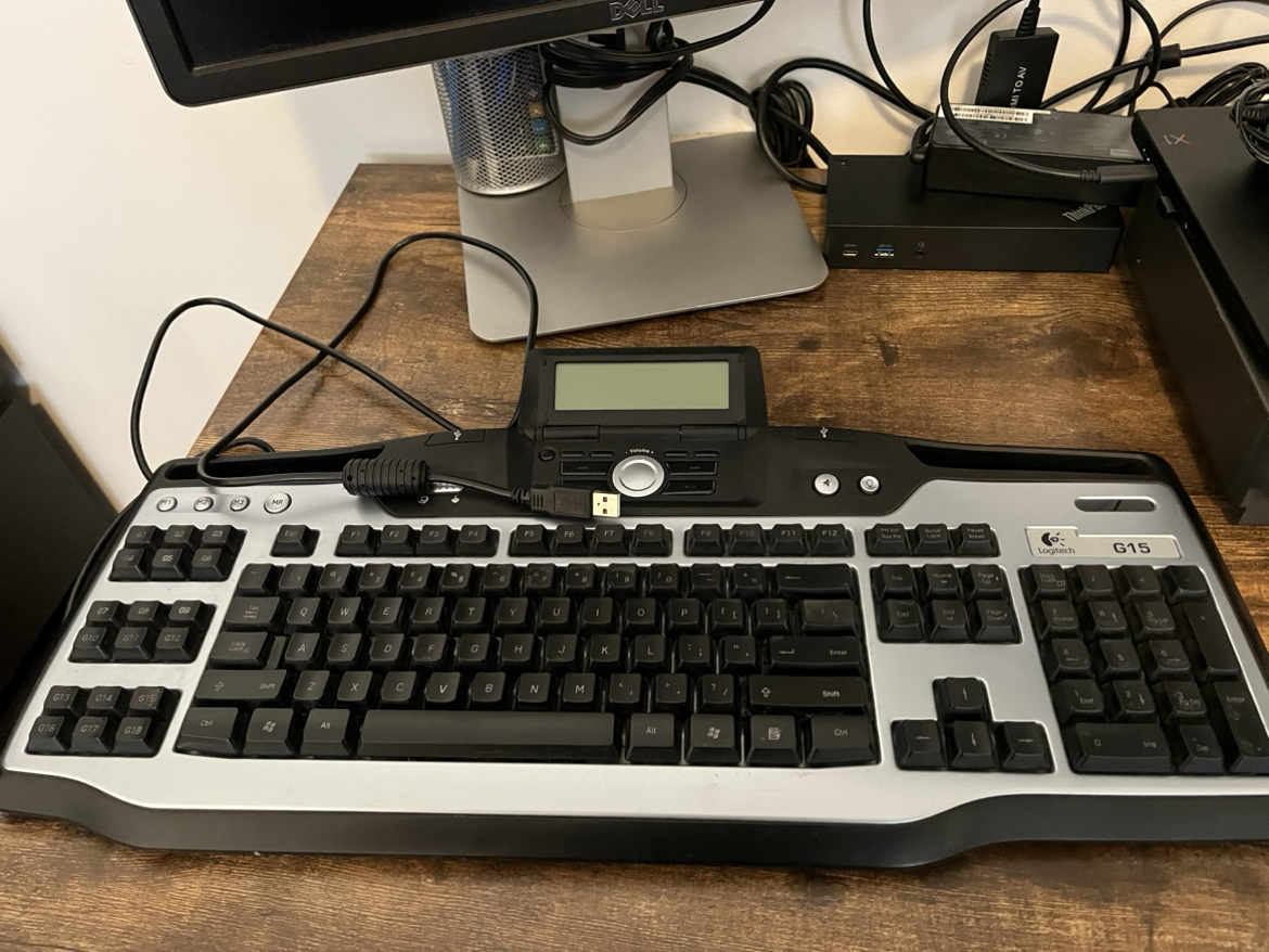 Logitech G15 Wired Gaming Keyboard image indicator(5)