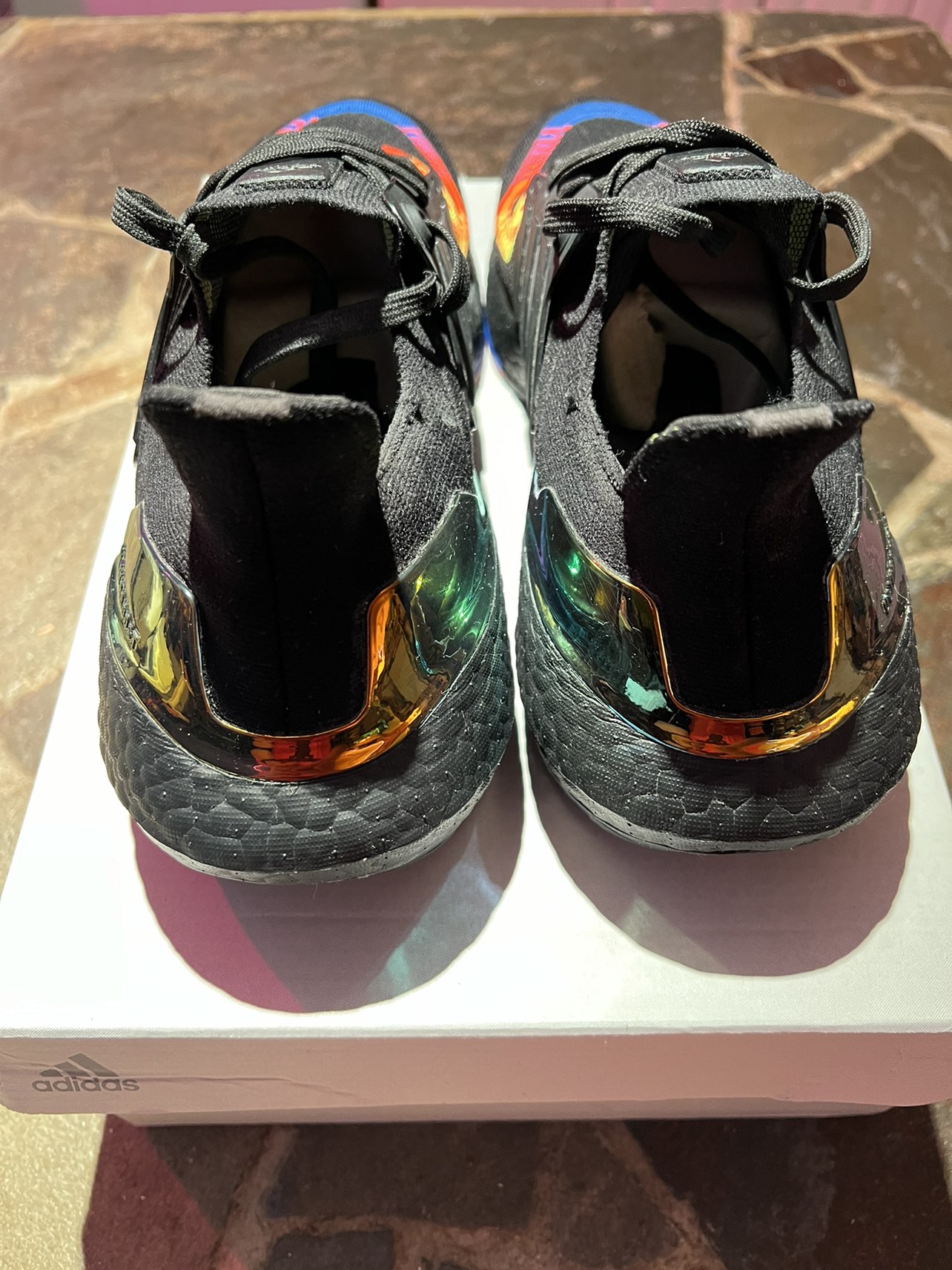 Adidas Ultraboost 22 (Men’s 11)(LNIB) image indicator(4)