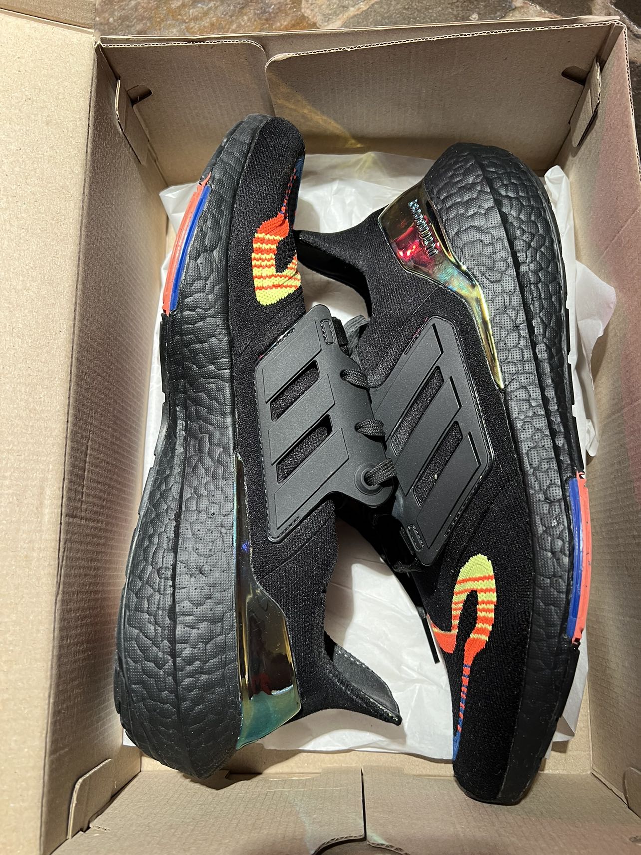 Adidas Ultraboost 22 (Men’s 11)(LNIB) image indicator(7)