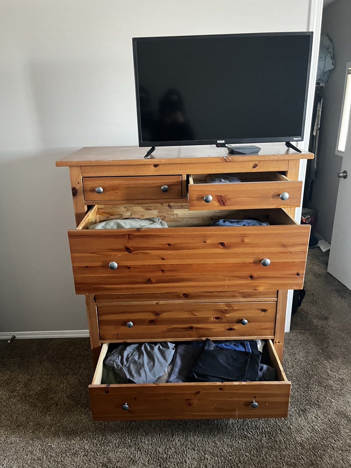 Dresser - photo 2
