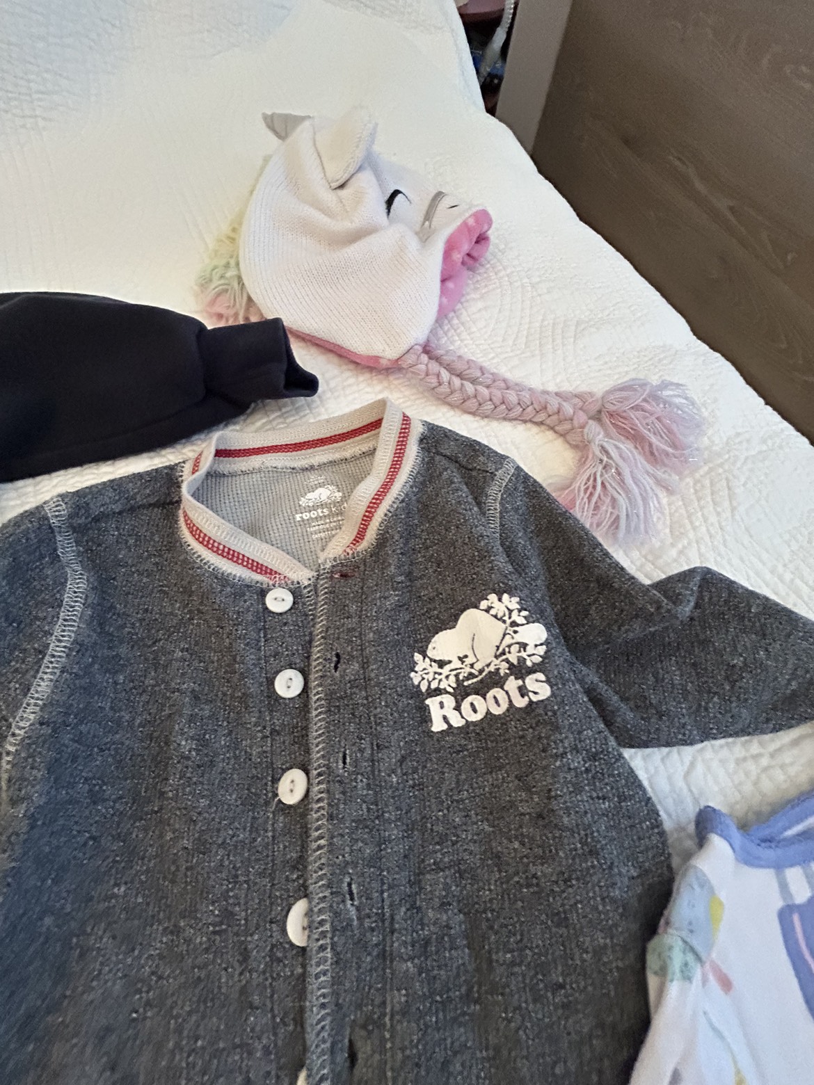 Kids’ Roots, Arborist, etc. Clothing Lot Size 4-5T image indicator(5)