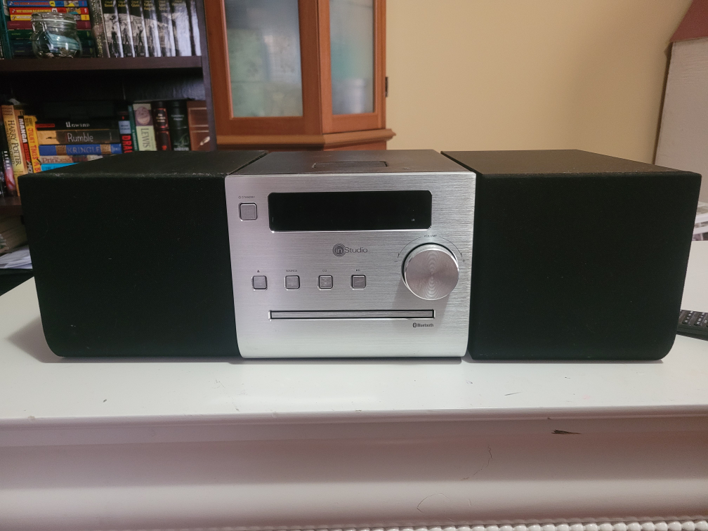 CD Player with Bluetooth capabilities