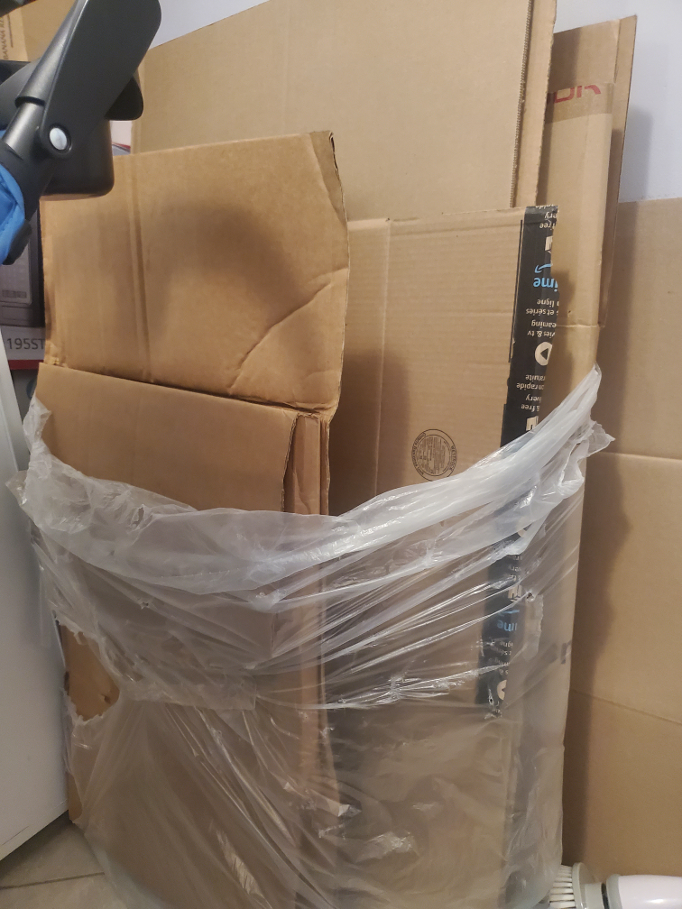 Multiple packing boxes in various sizes - photo 2
