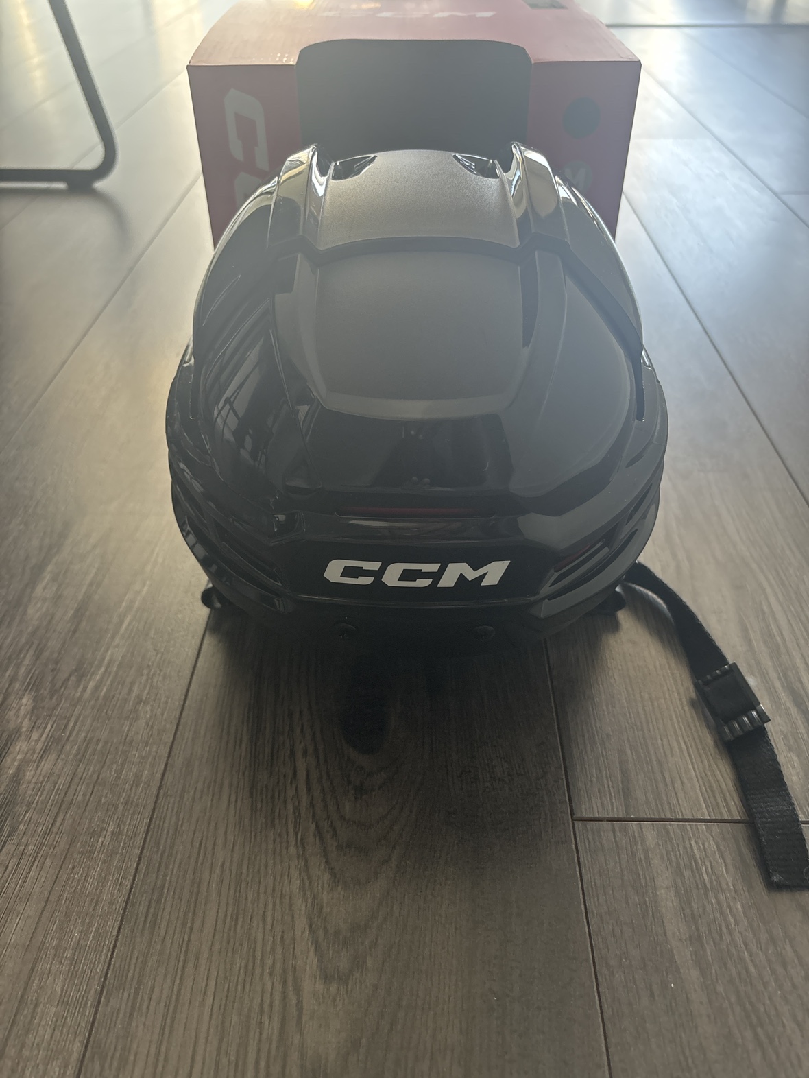 Certified Hockey helmet ( Medium size Adult)