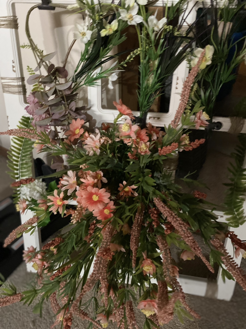 Frame with Faux Flowers - photo 3