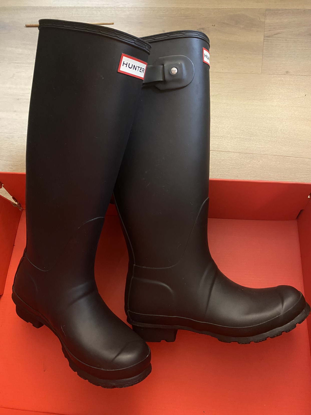 Brand New Hunter Tall Classic Rain Boots size 6 - photo 4