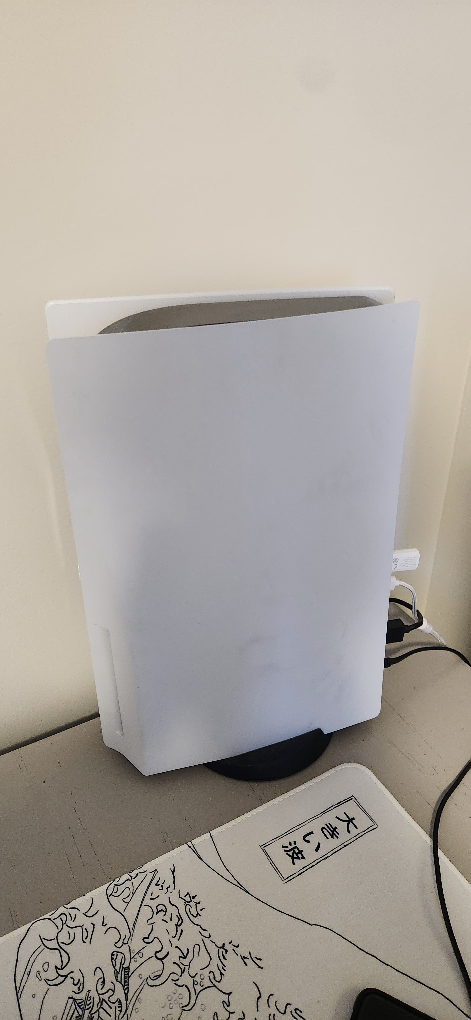 PS5 with 2 controllers and controller mods image indicator(5)