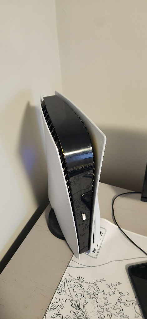 PS5 with 2 controllers and controller mods image indicator(7)