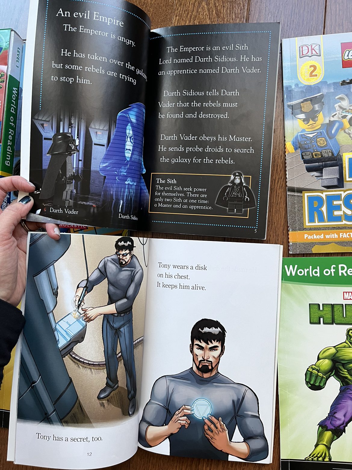 Lego Marvel books x 9 image indicator(2)