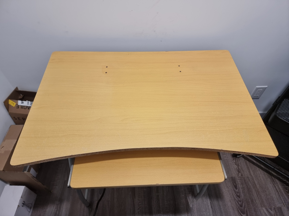 study table available for pick up on April 10th - photo 3