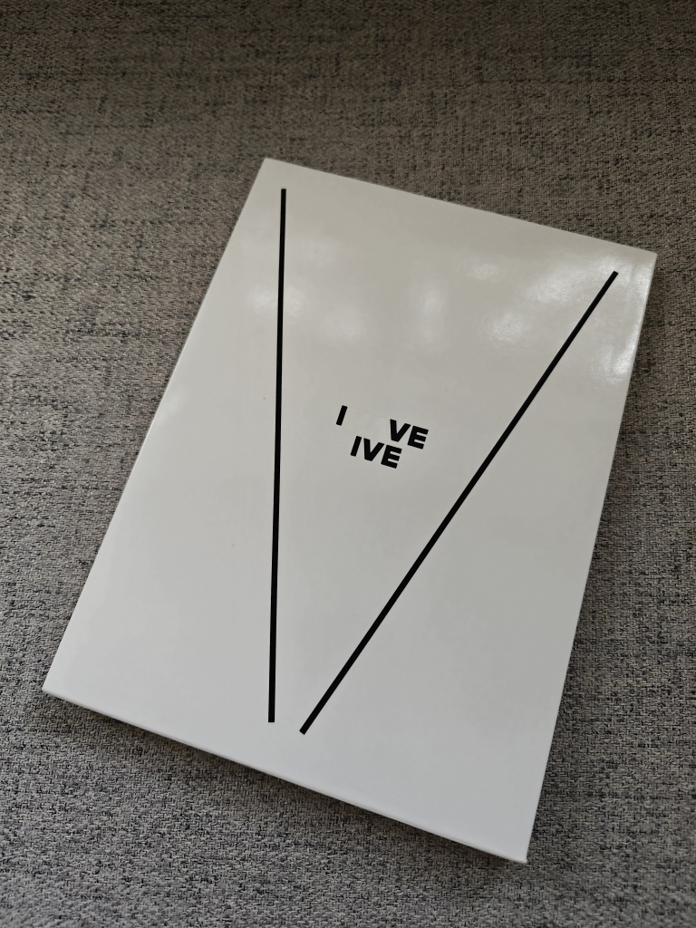 IVE - I'VE IVE first Album *REI Picture Card* thumbnail