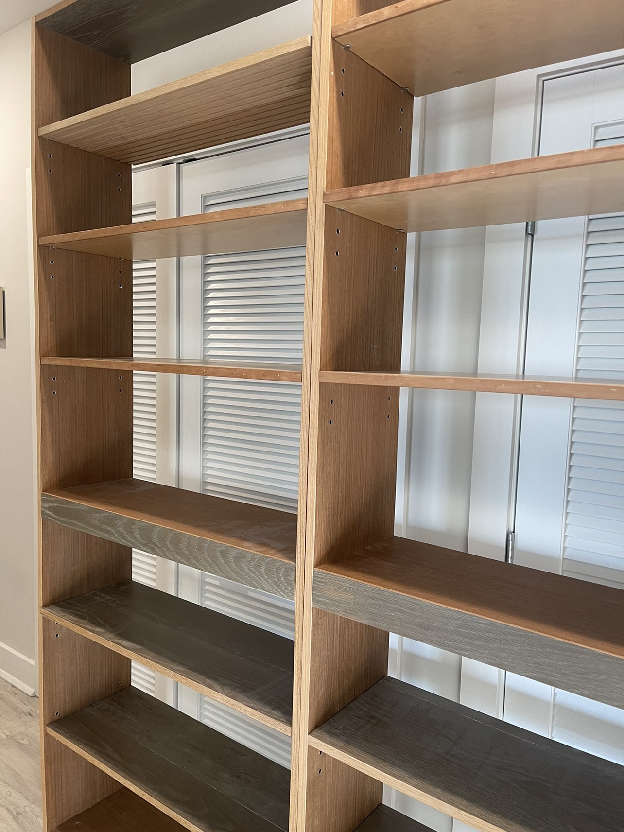 3 wooden bookcases - photo 3
