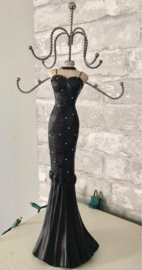 Decorative Floor Mannequin & Table Jewelry Mannequin Set image indicator(3)