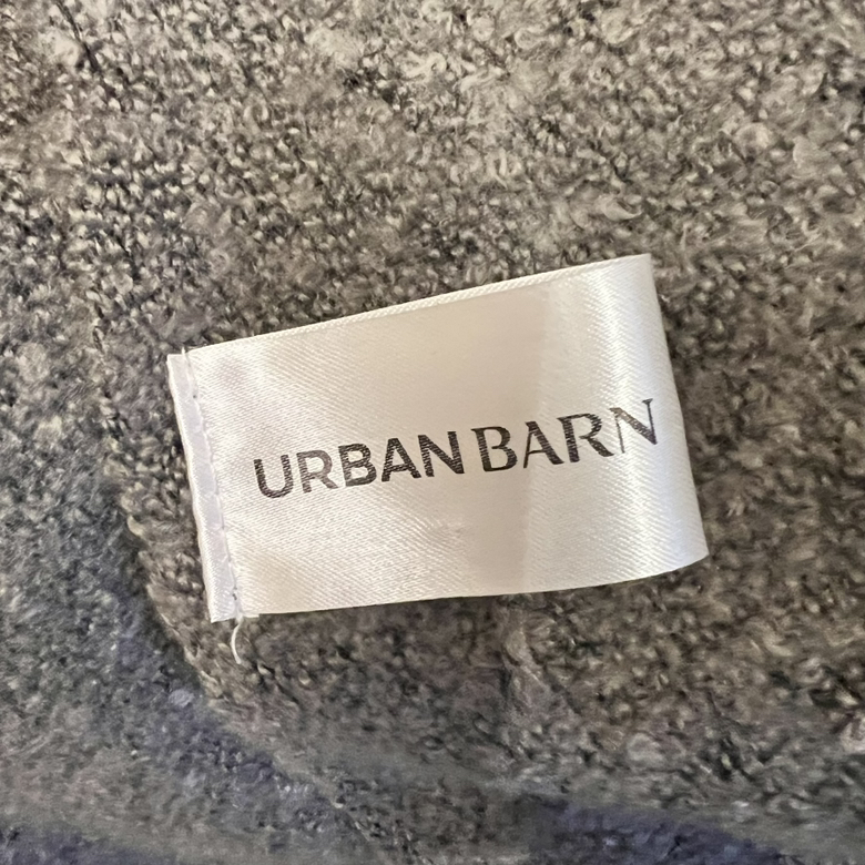 New Urban Barn Gray Boucle Throw Blanket - photo 3