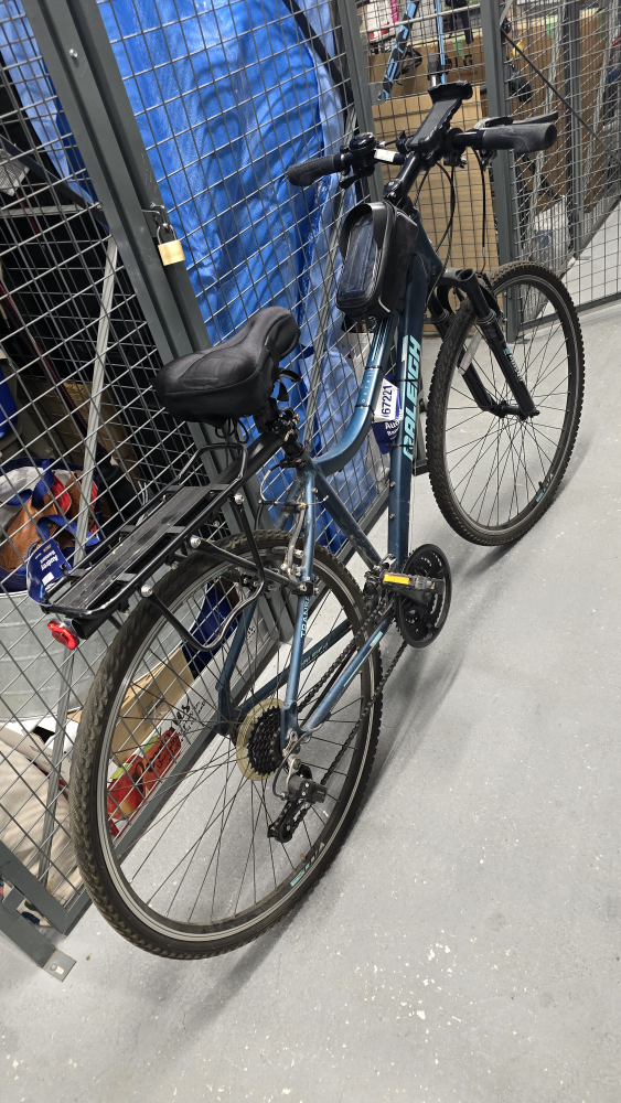 Raleigh hybrid bike + Accessories