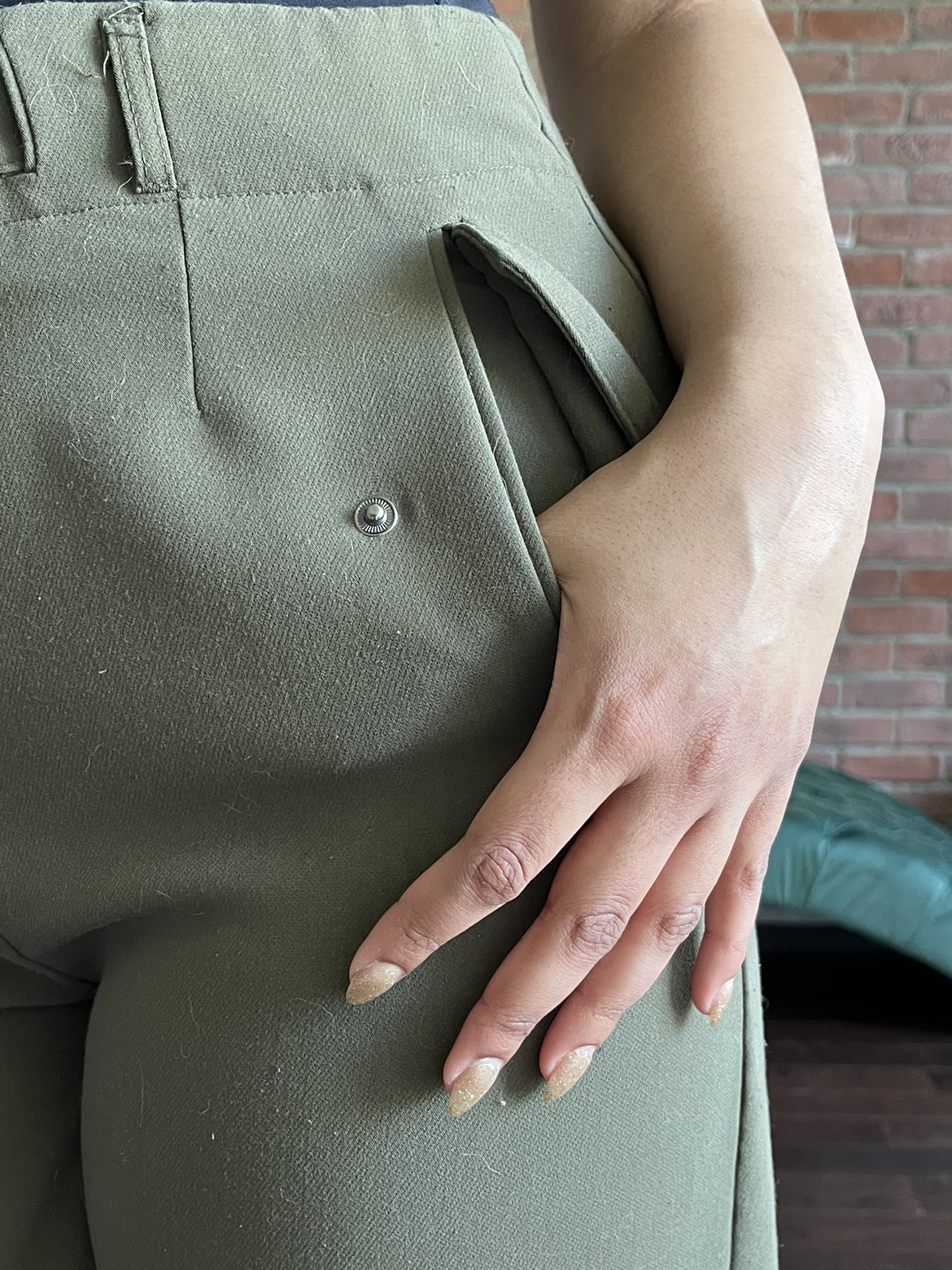 Dynamite Anja Belted Barrel Leg Pant image indicator(5)