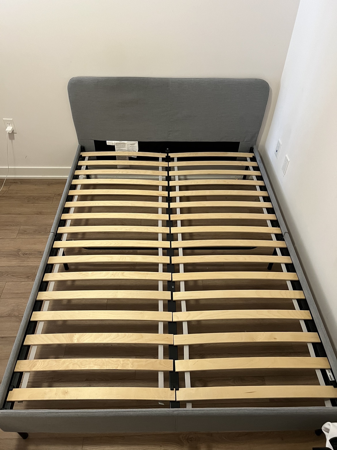Bed SLATTUM (ikea)