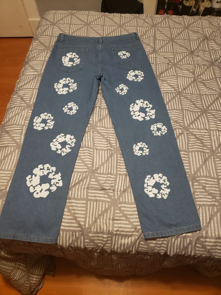 blue denim tear Jean waist size 34
