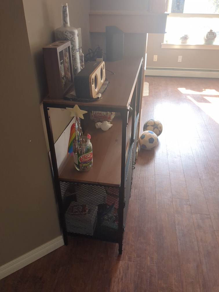 Console table - photo 3