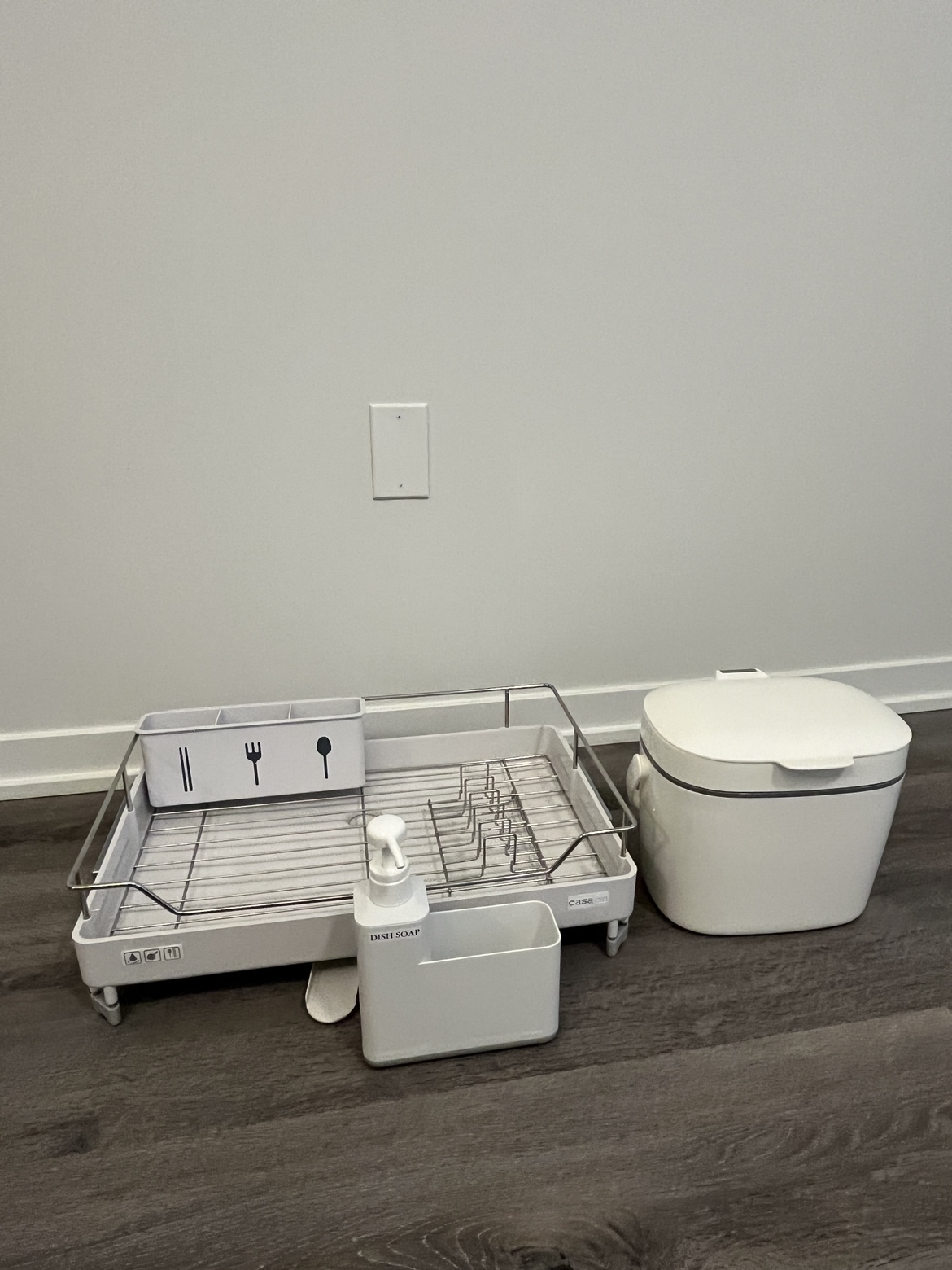 Dish drying rack + organic waste bin + dish soap pump thumbnail