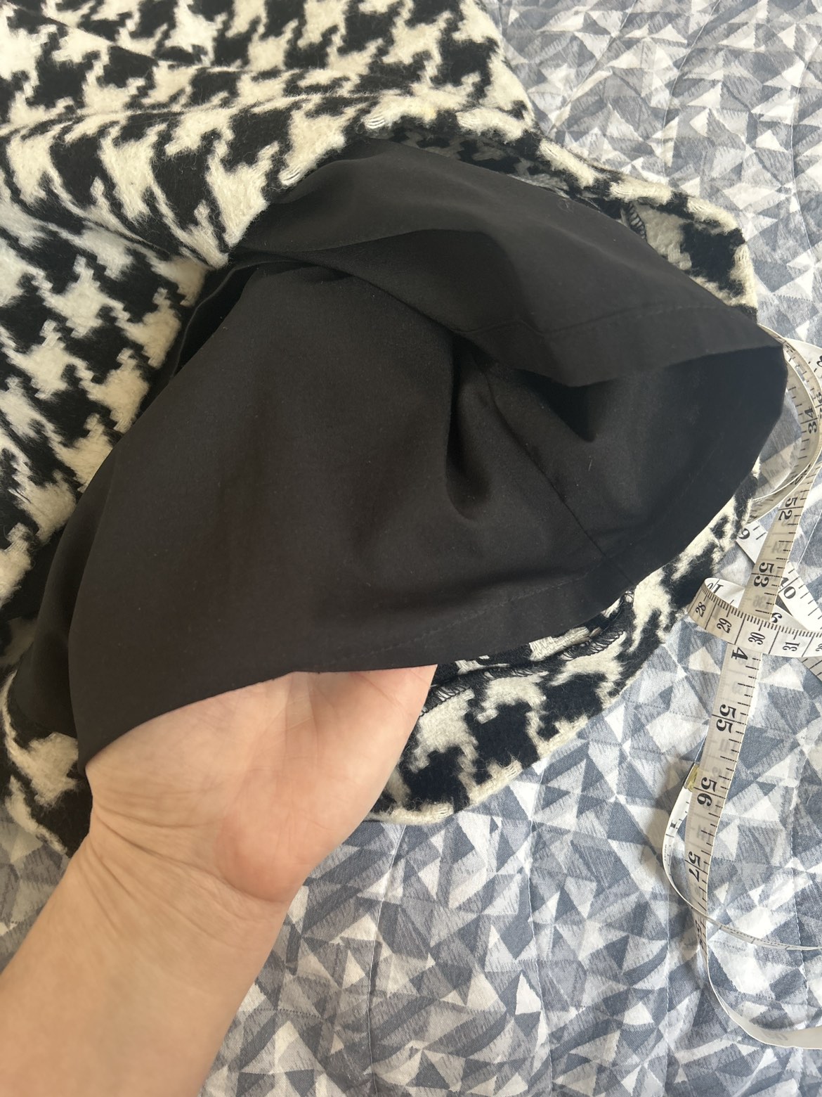 Vintage 50% Wool Skirt (size 10) image indicator(8)