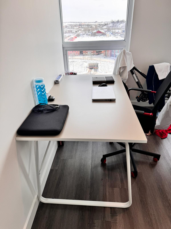 office desk - photo 2