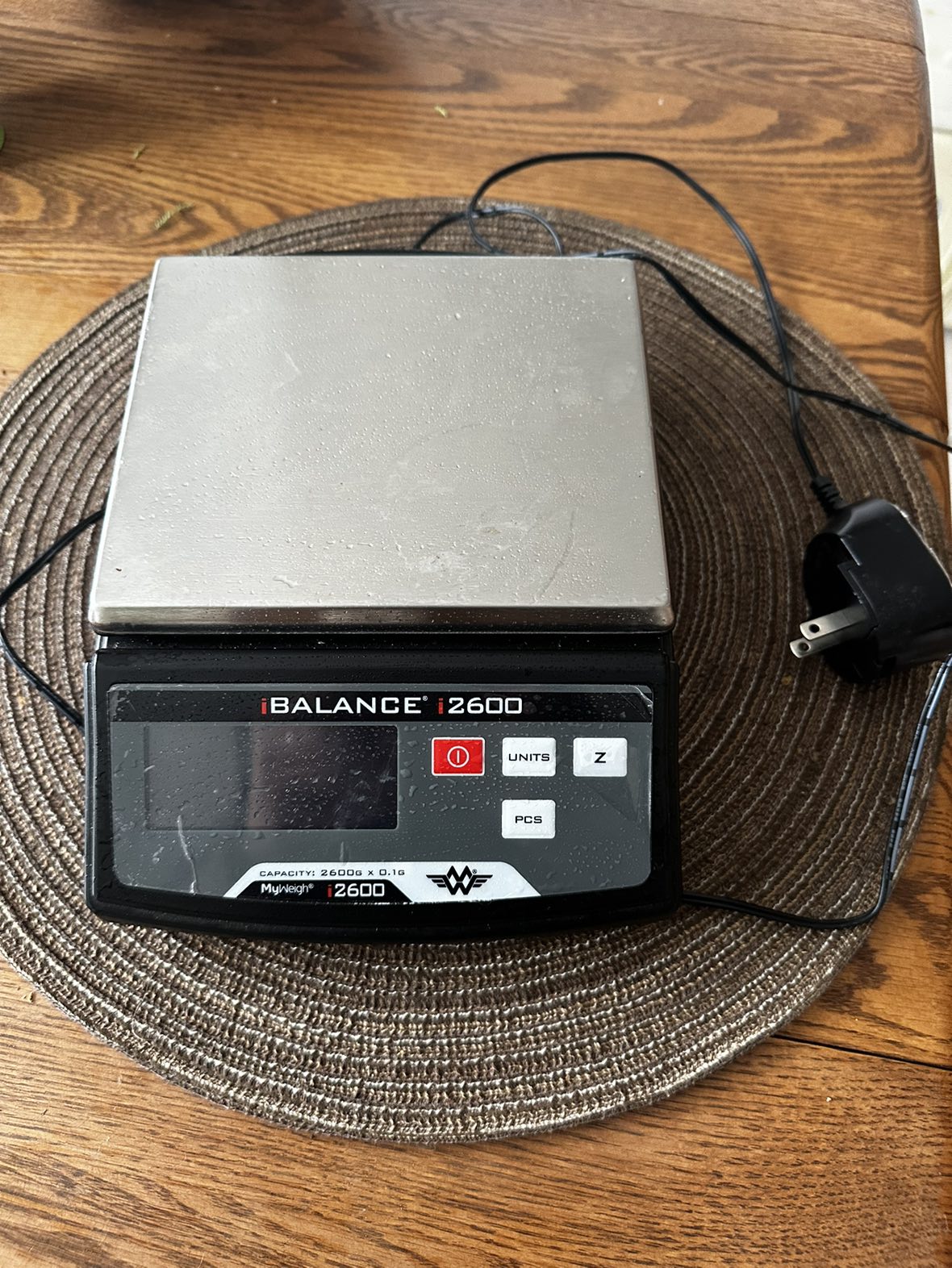 Kitchen scale (almost new)