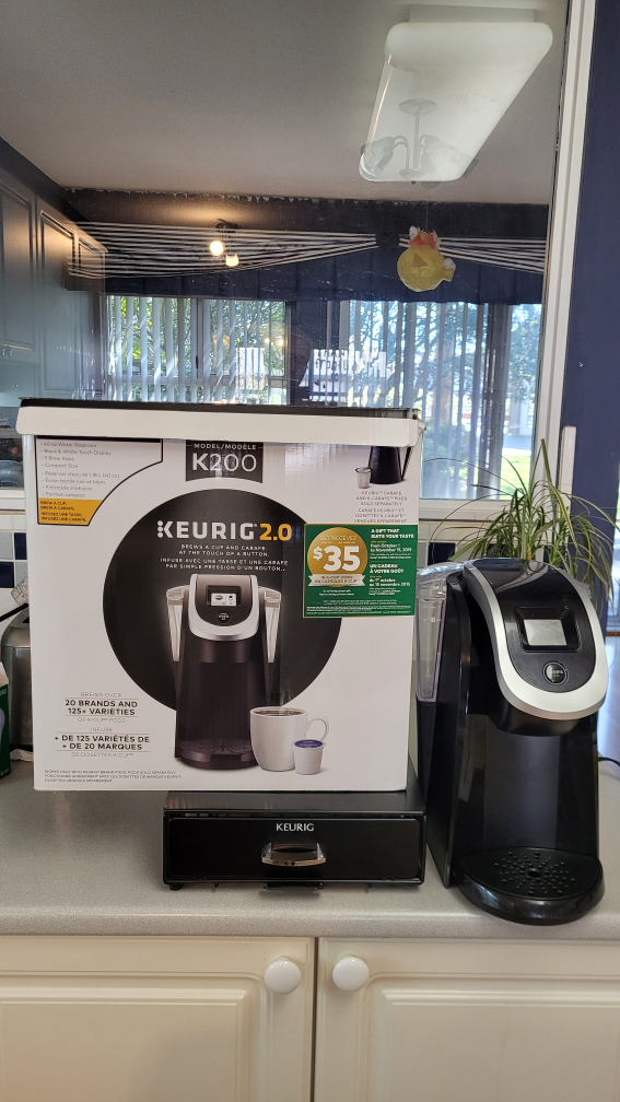 Keurig 2.0 K200 with pods storage