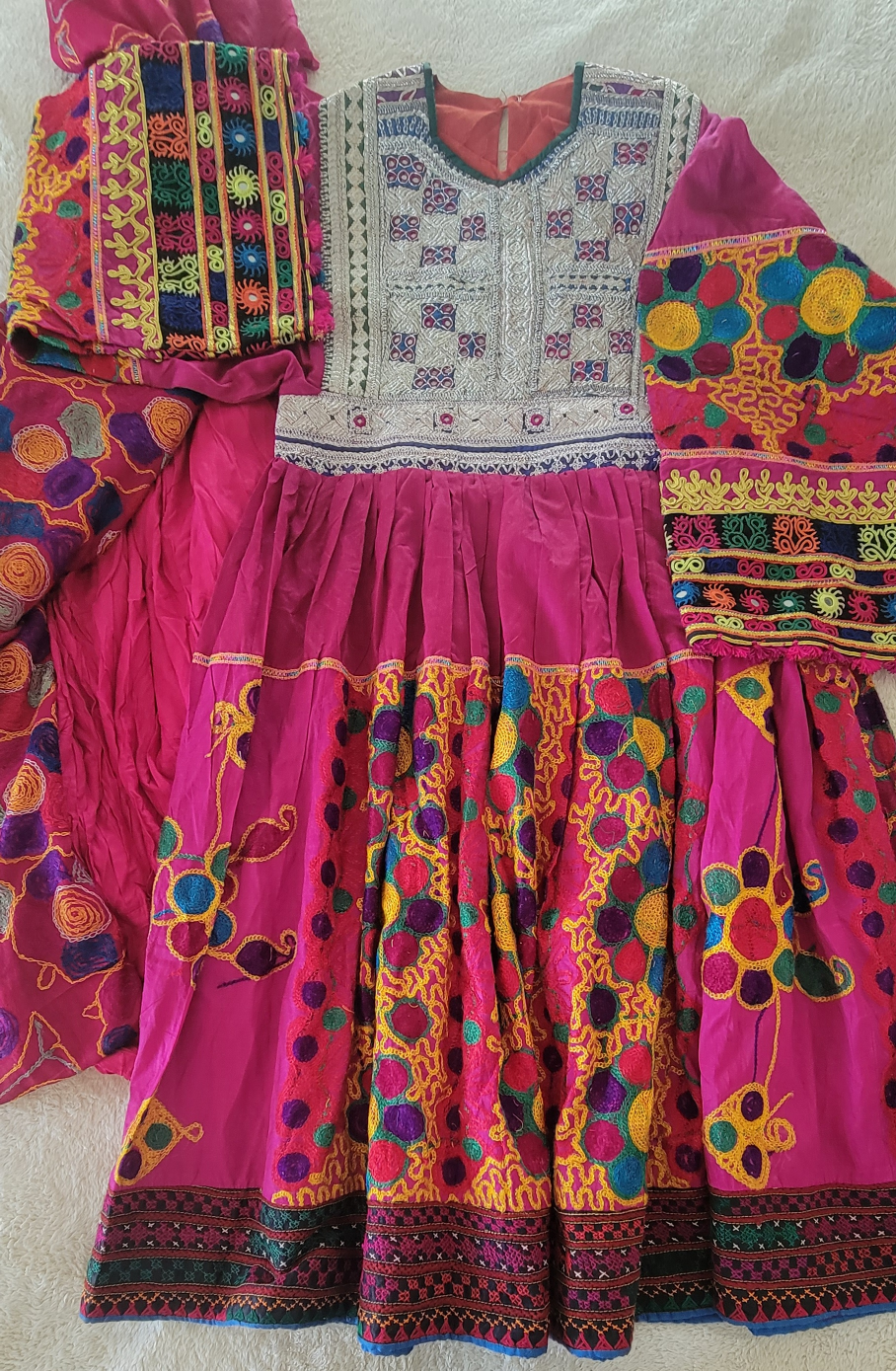 Afghan Tradional 3 Pieces Dress image indicator(2)