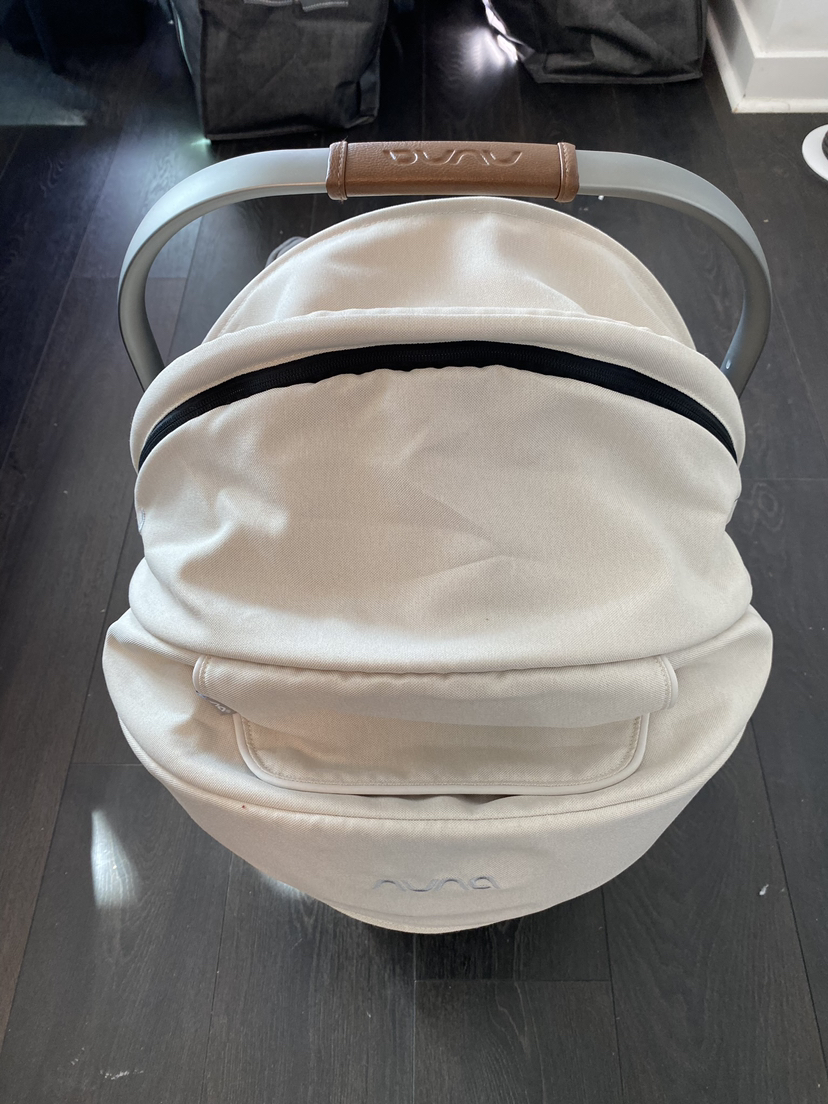 NUNA PIPA Infant Car Seat + Base + adapter (Great condition) - photo 5