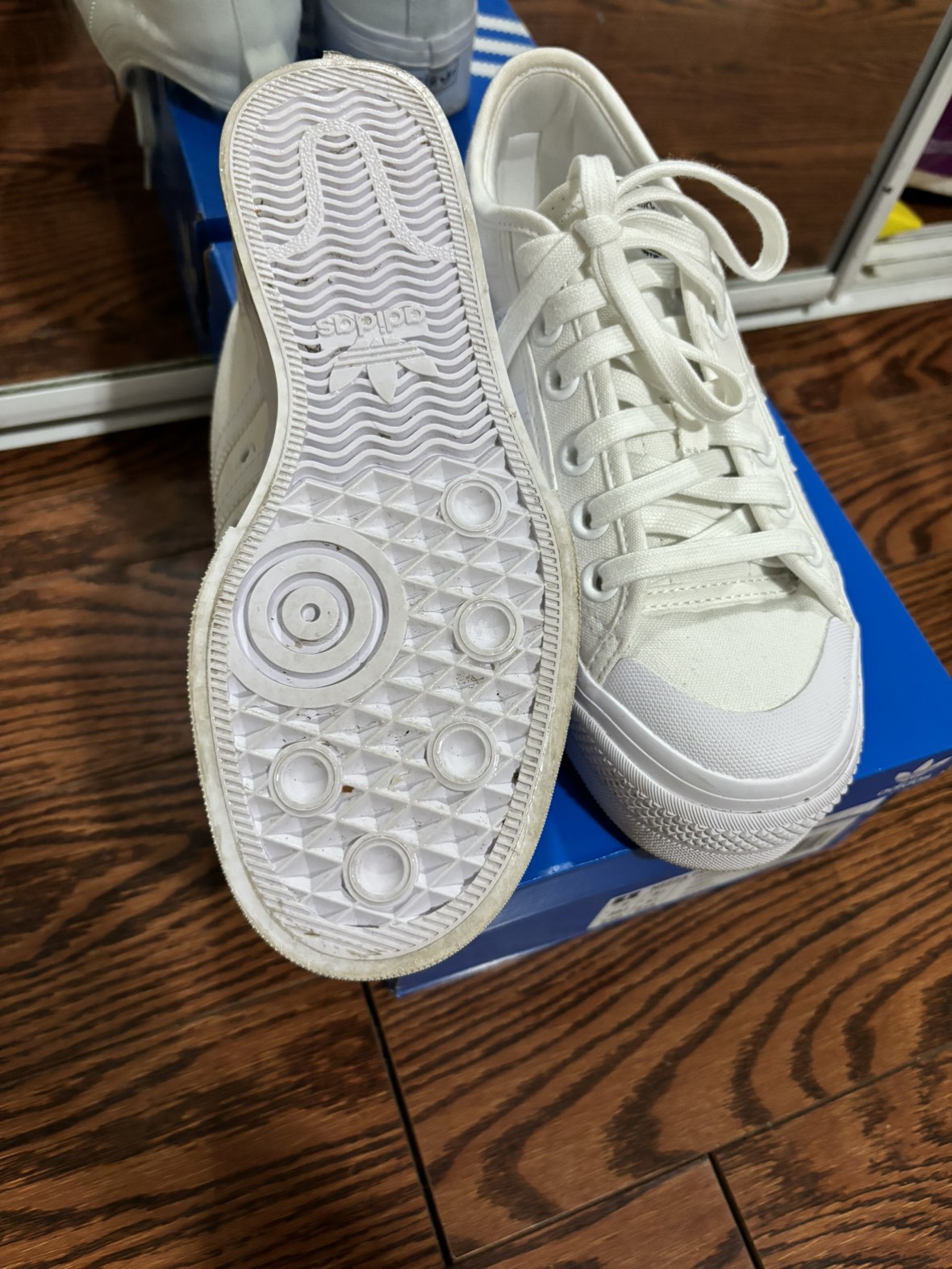 Adidas Women’s Sneakers 👟 with box Size US 7 (new) image indicator(7)