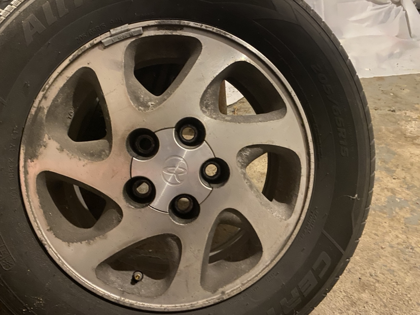 OEM Toyota rims 15 inch image indicator(2)