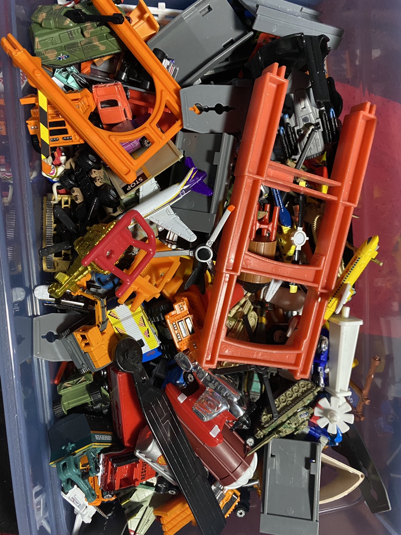 Hotwheels and older micro machines play sets - photo 4