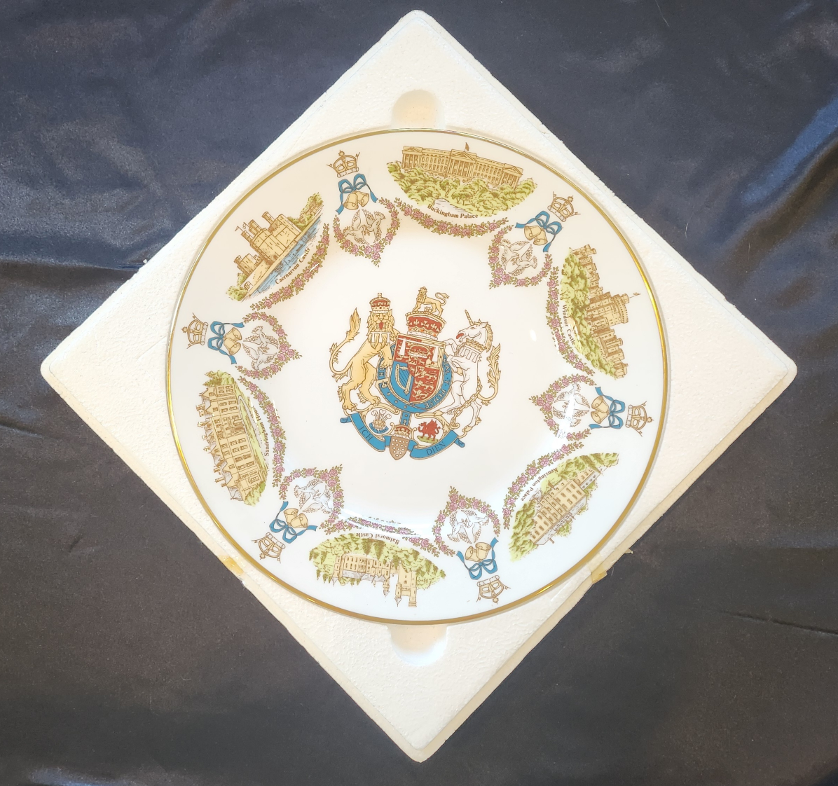 Prince Charles and Lady Diana Plate image indicator(8)