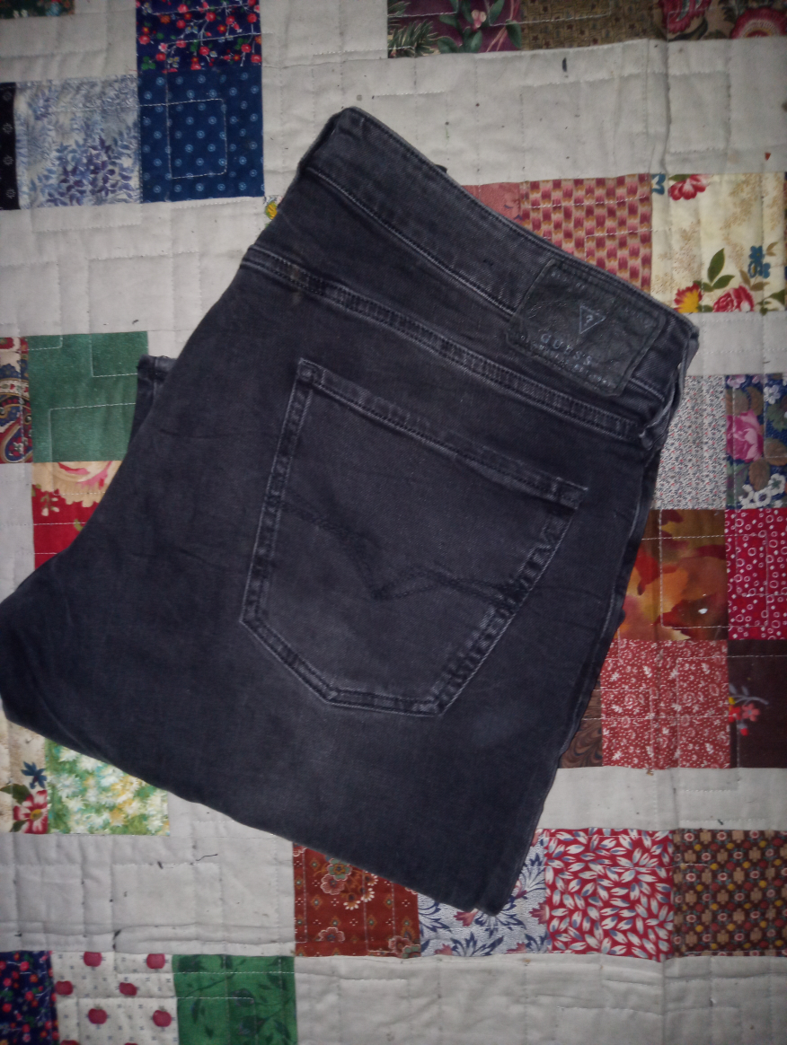 men's  Guess Relaxed Fit jeans #freecycle thumbnail