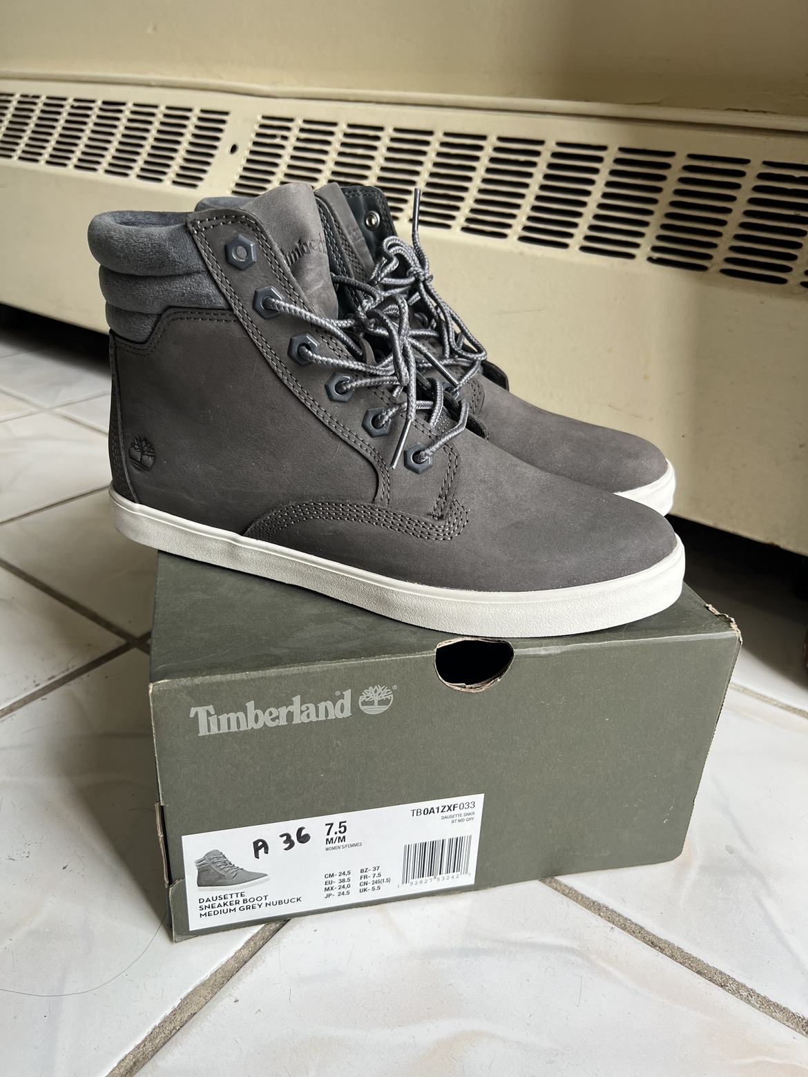 NEW W7.5 Timberland sneaker boot - photo 2
