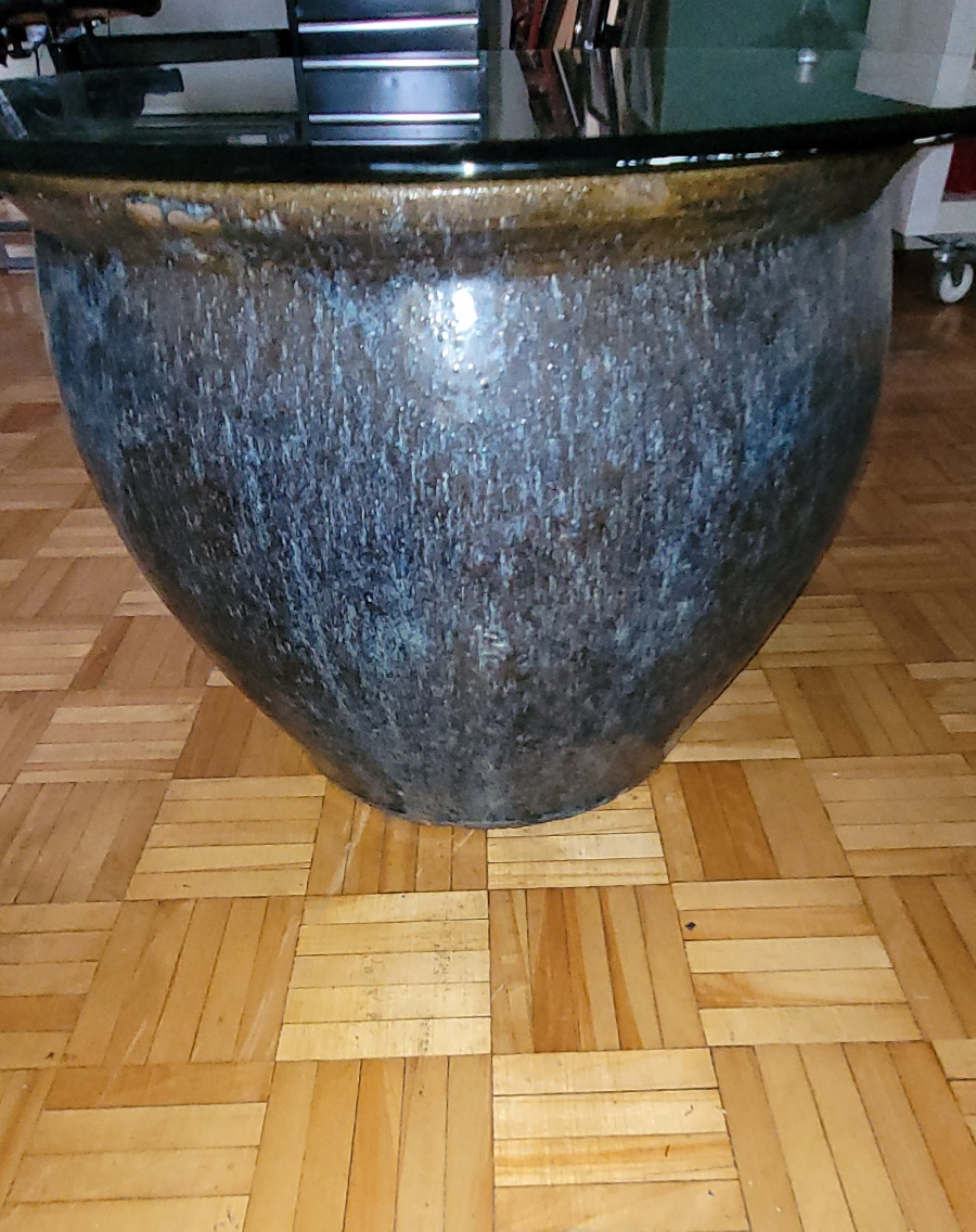 2 Terracotta Planters image indicator(4)