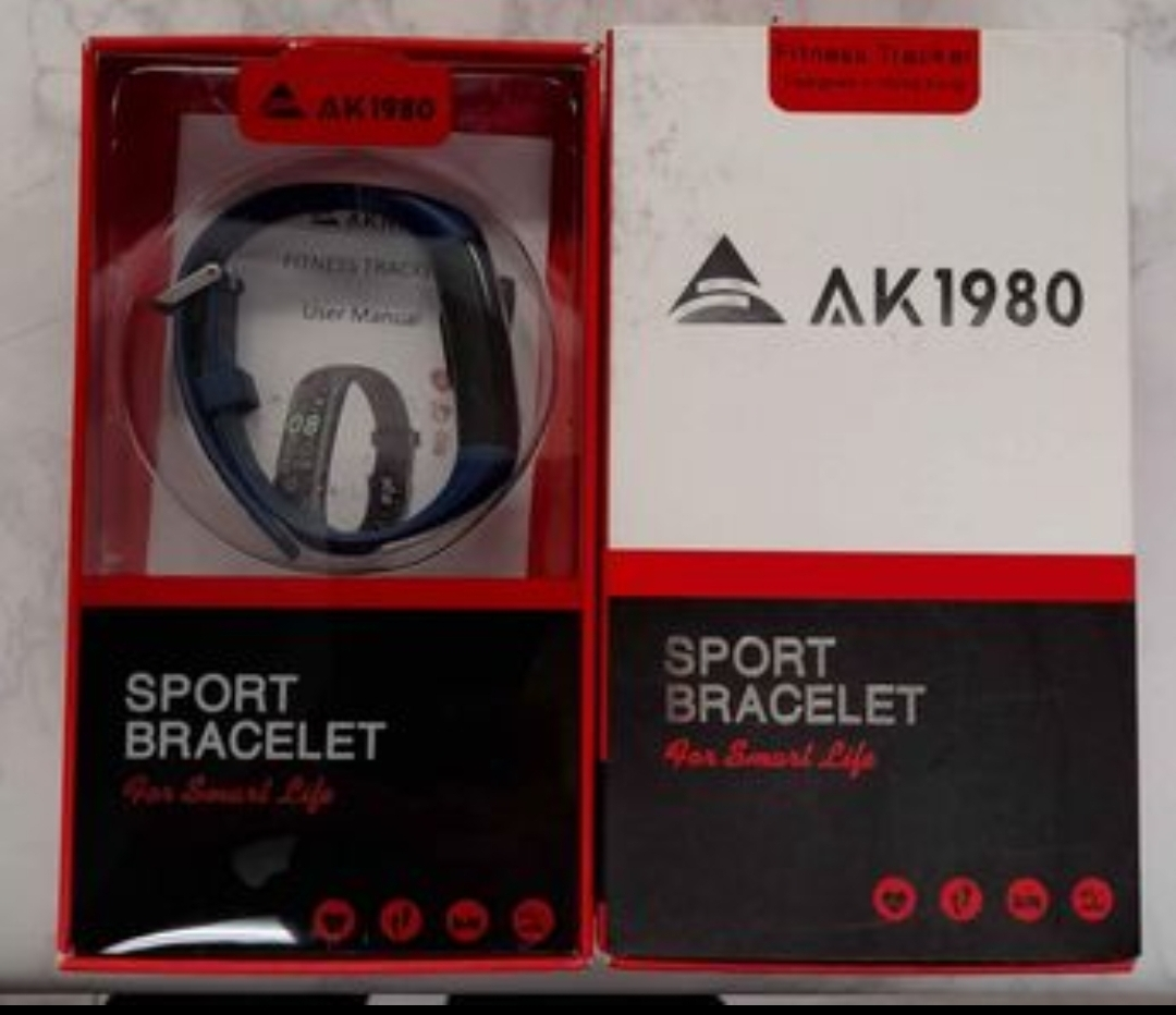 Brand New Fitness Tracker Smart Sports Bracelet