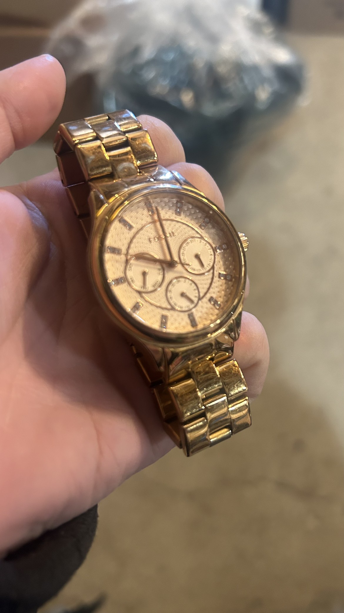 🩷Rose Gold Fossil Watch image indicator(3)