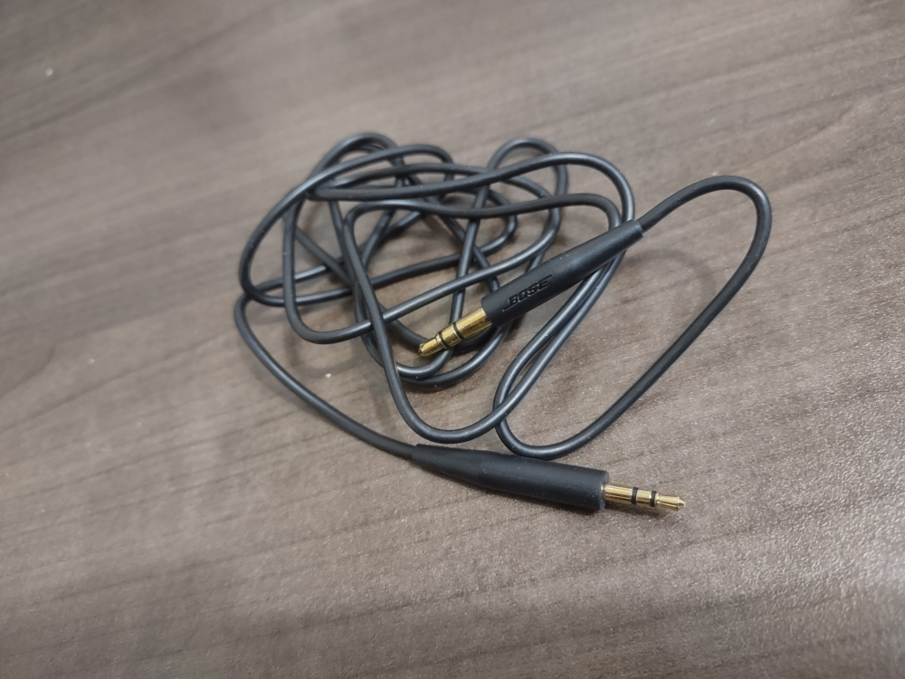BOSE QC35 / QC45 2.5 mm to 3.5 mm Headphone Audio Cable image indicator(3)