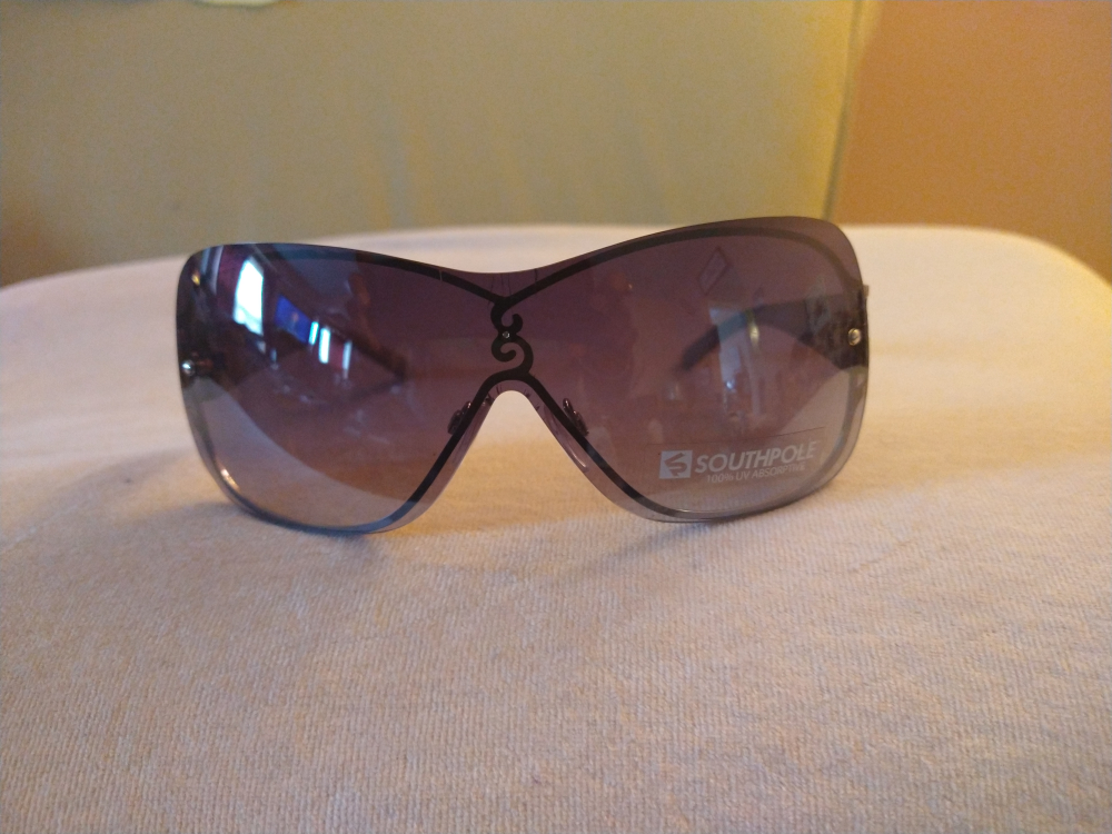 Ladies Sunglasses,  # Freecycle image indicator(2)