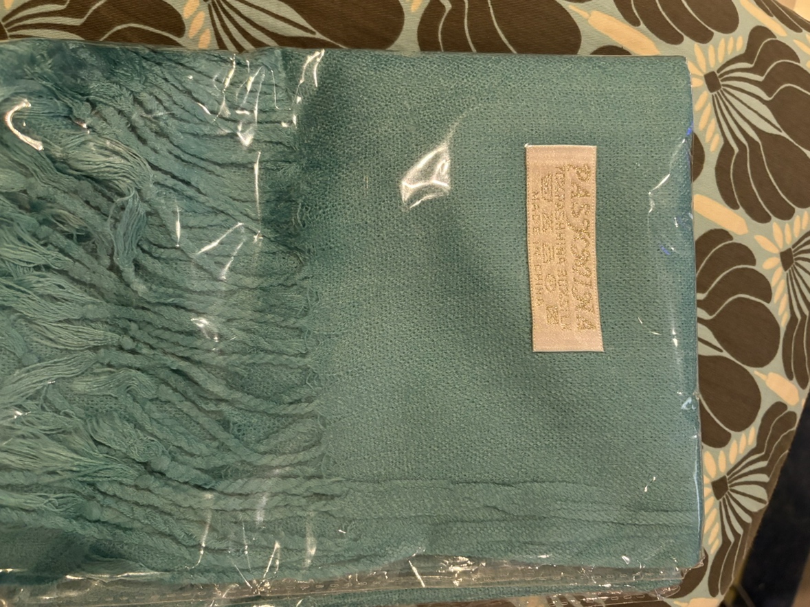 Pashmina scarf thumbnail