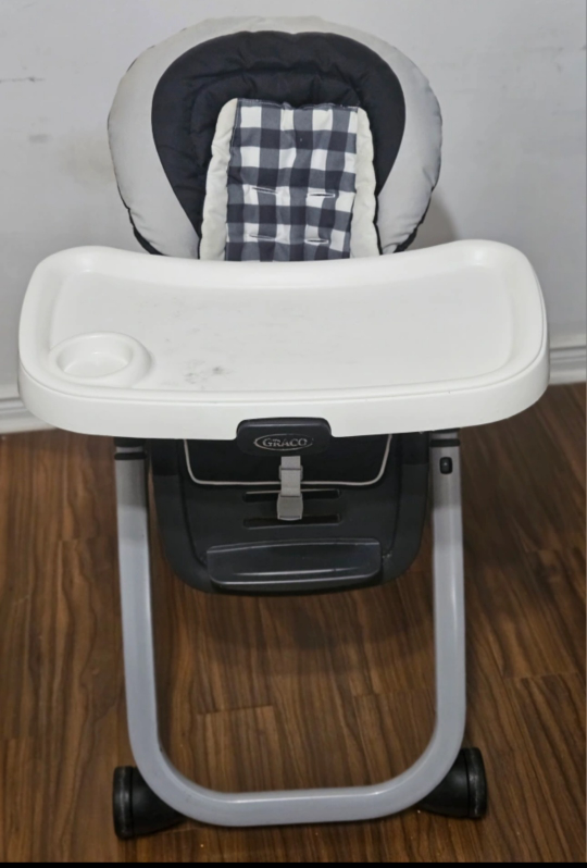 baby high chair - photo 2