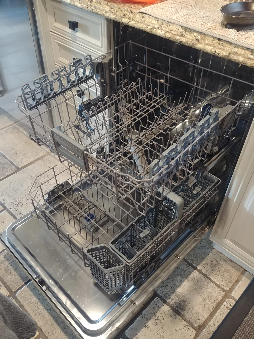 Kitchen Aid Dishwasher image indicator(6)