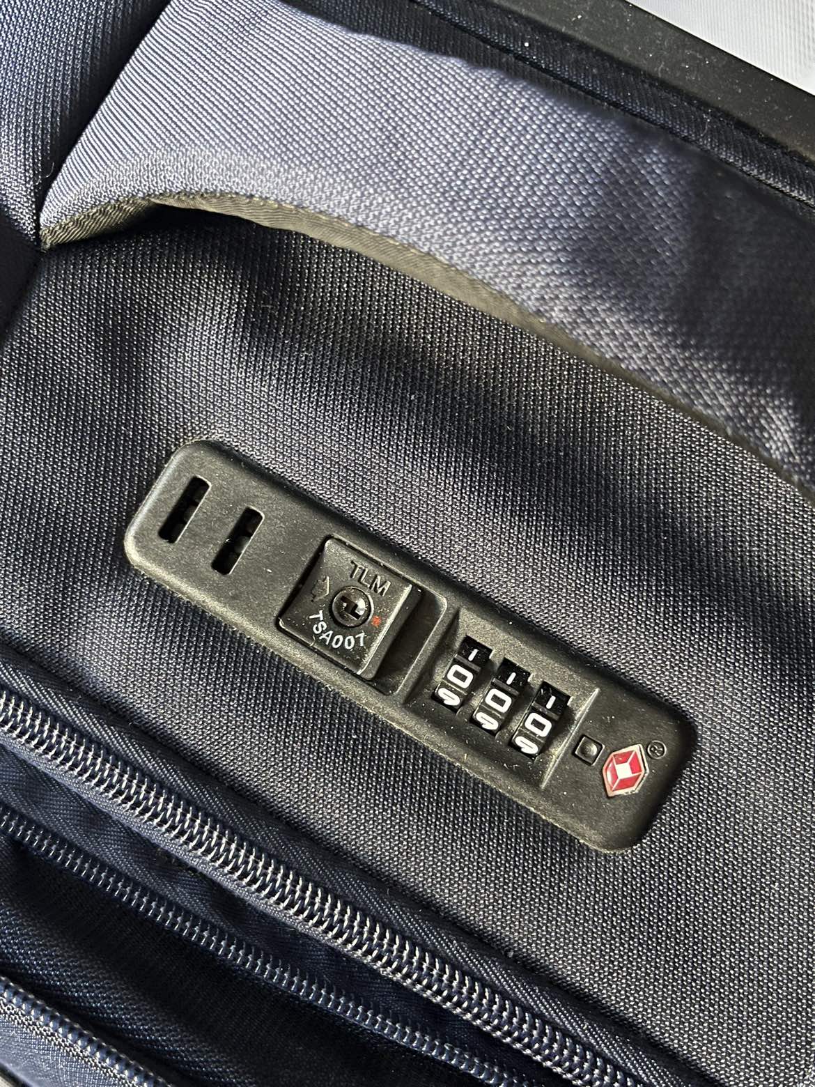 Luggage - photo 2