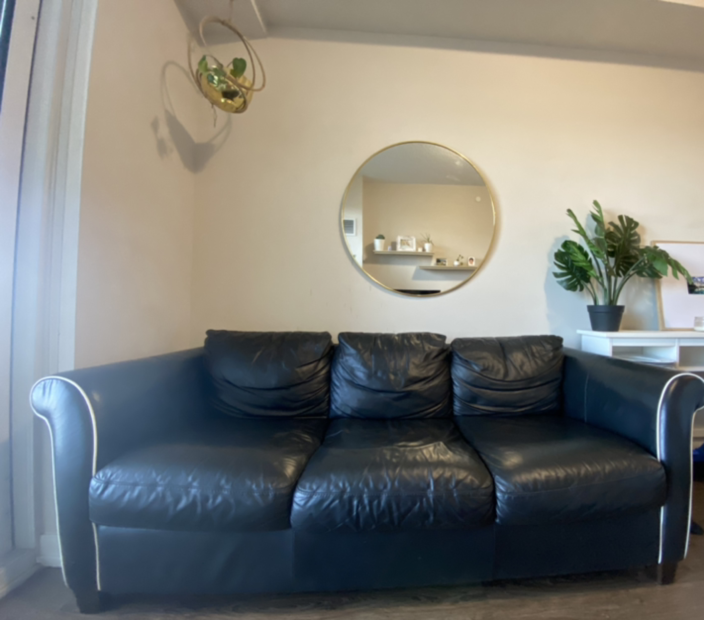 Black leather Sofa