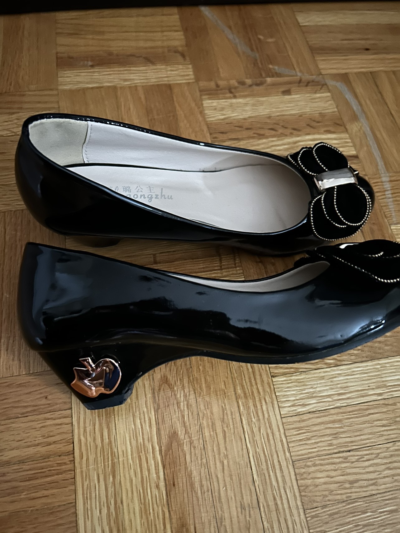 Cute Women Shoes Size 6 image indicator(3)