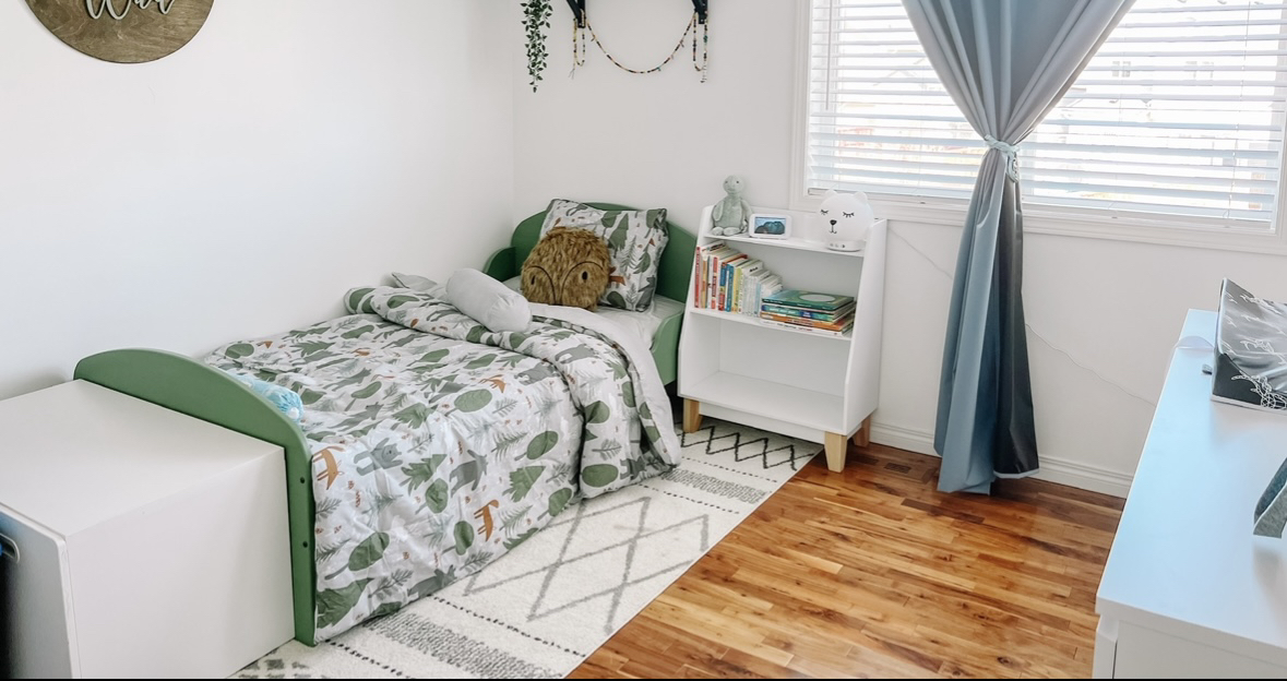 Toddler bed