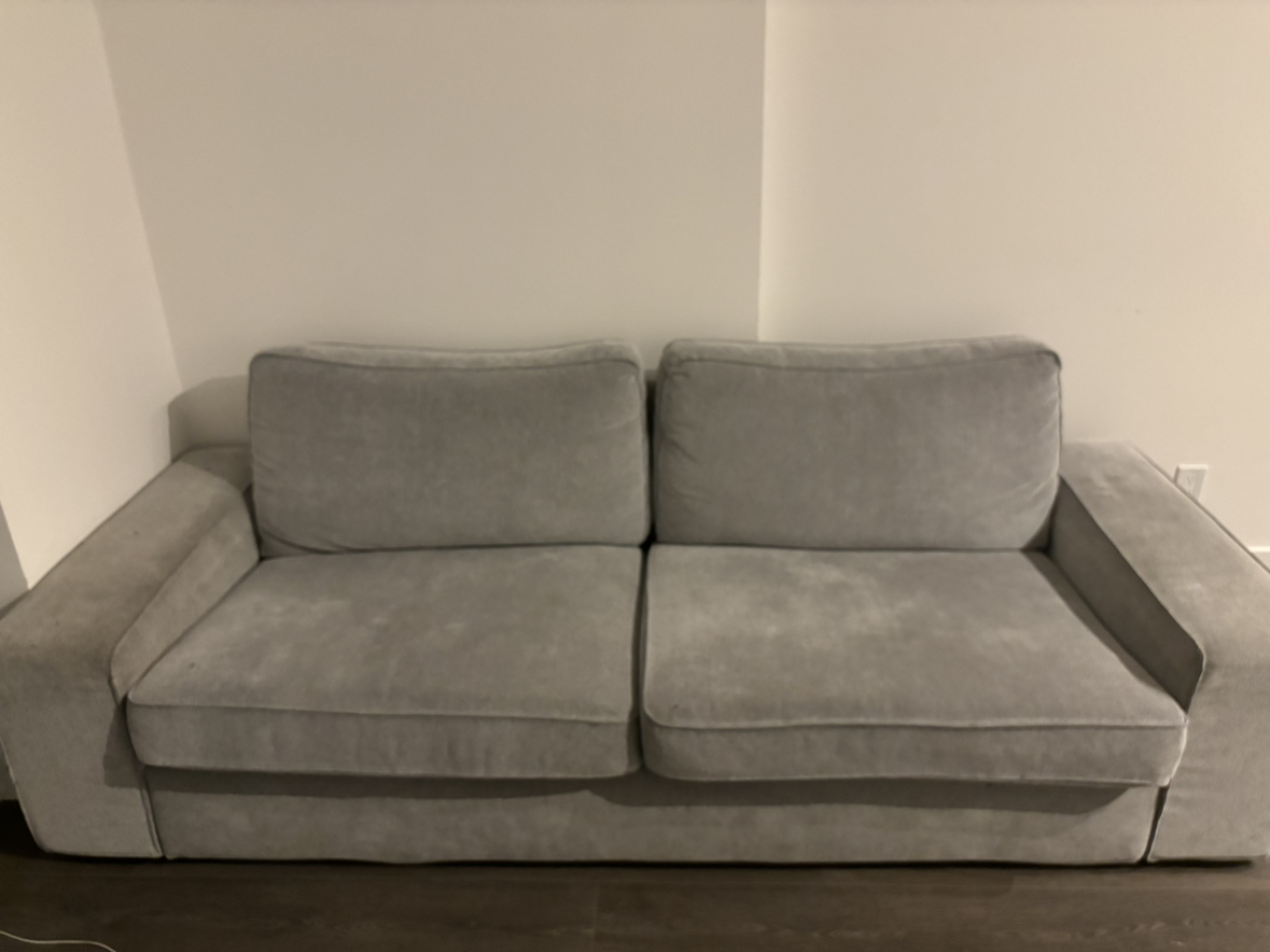 Couch - photo 2
