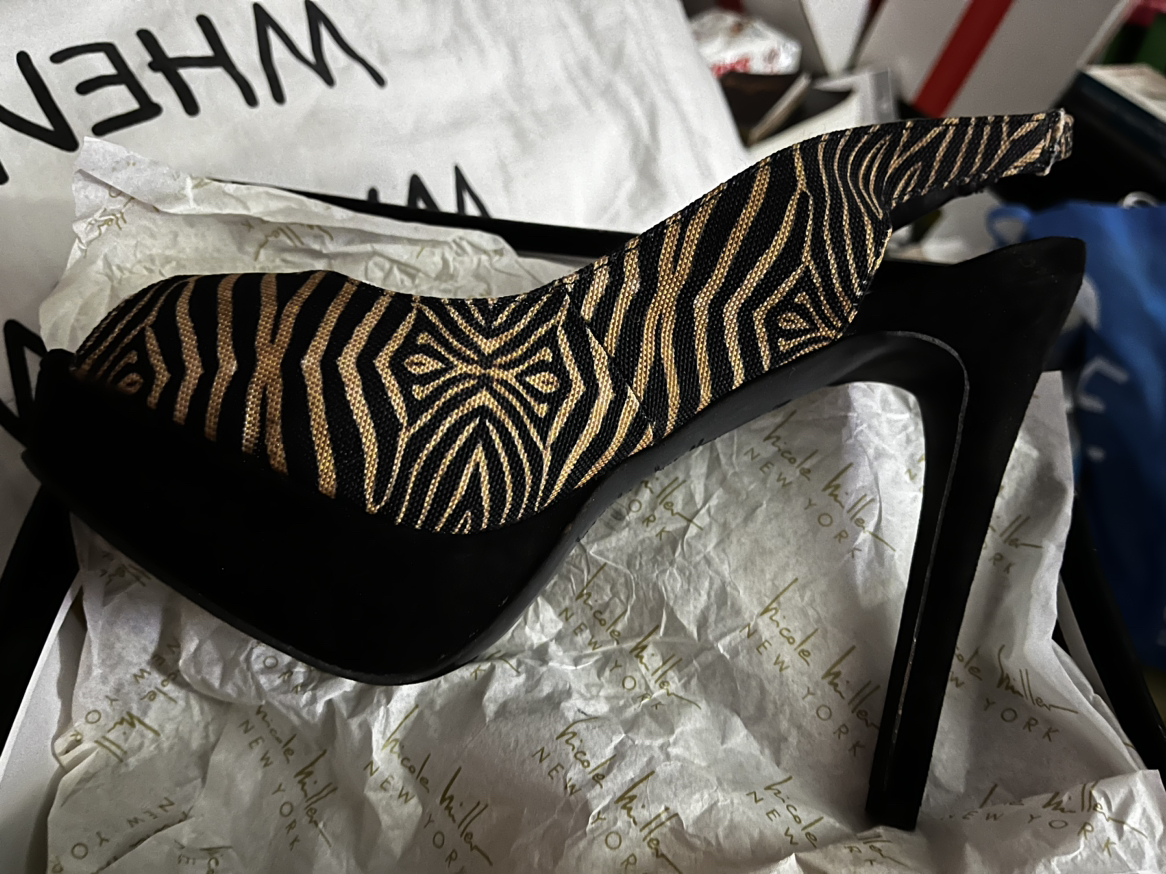 BNIB NICOLE MILLEr Open Toe Pump Heels image indicator(2)